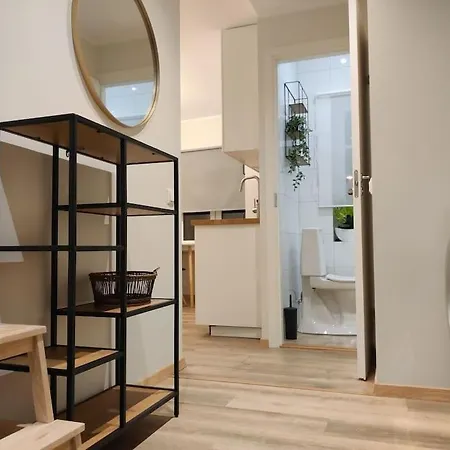 Stylish 2-room Close To Center *